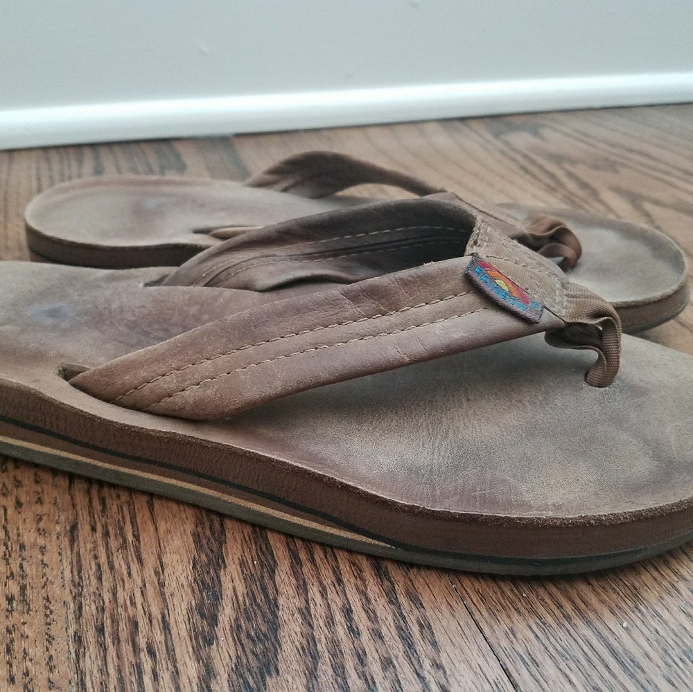 Rainbow flip flops sz 6